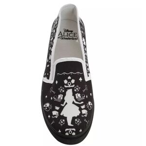 Disney Alice In Wonderland Silhouette Slip-On Shoes Sz 8 Black/White